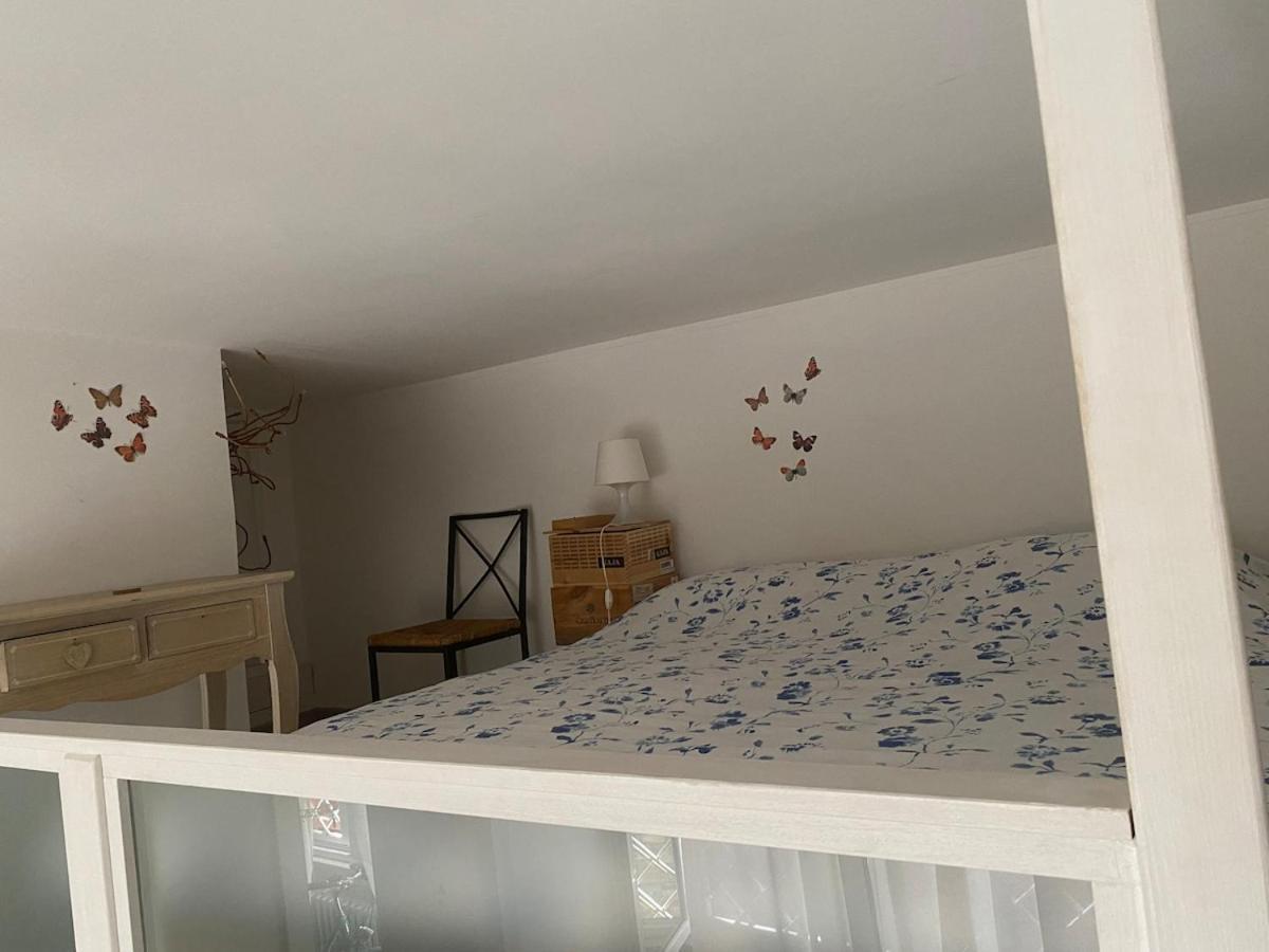 Loft With Little Backyard And Patio * Rom