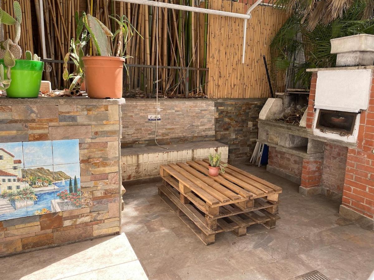 Loft With Little Backyard And Patio Apartment *